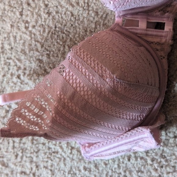 Victoria Secret Pink Lace Lined Plunge Bra Size 36C - Picture 4 of 8